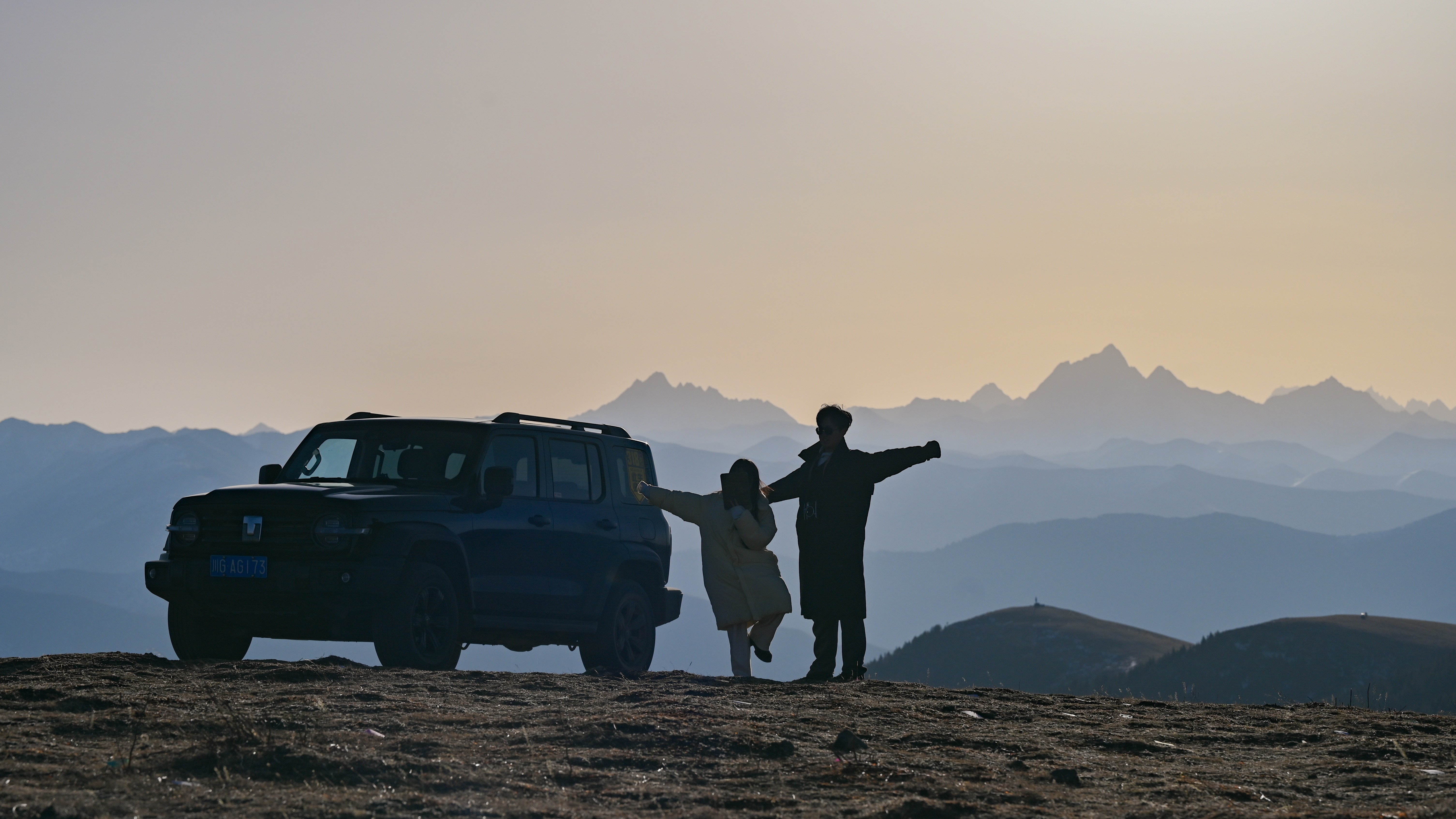 Morning mountaintop / Feb, 2024 / Garzê, Sichuan, China